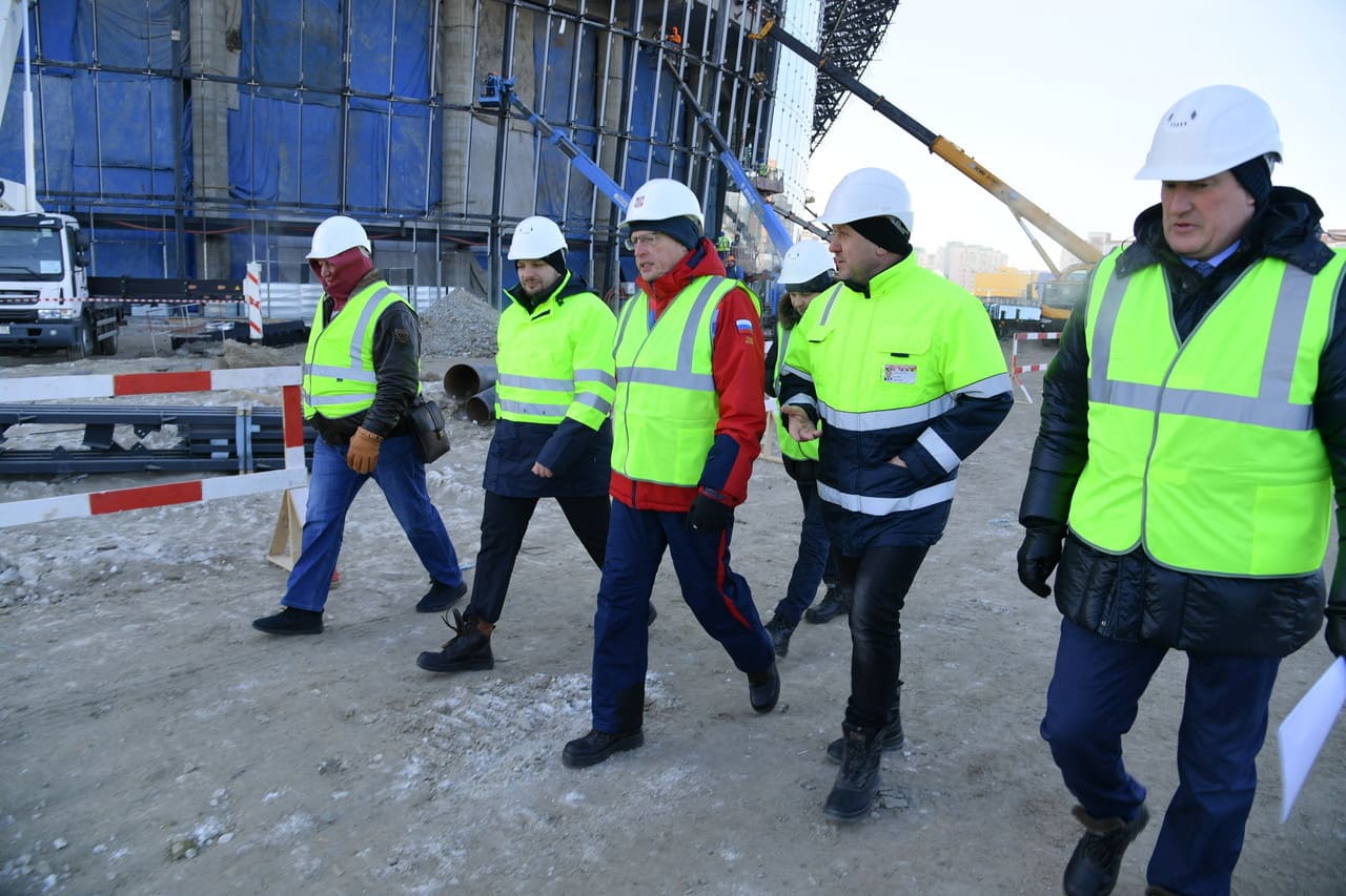 Governor of the Omsk region Alexander Burkov visited the construction site of the Arena-photo-8