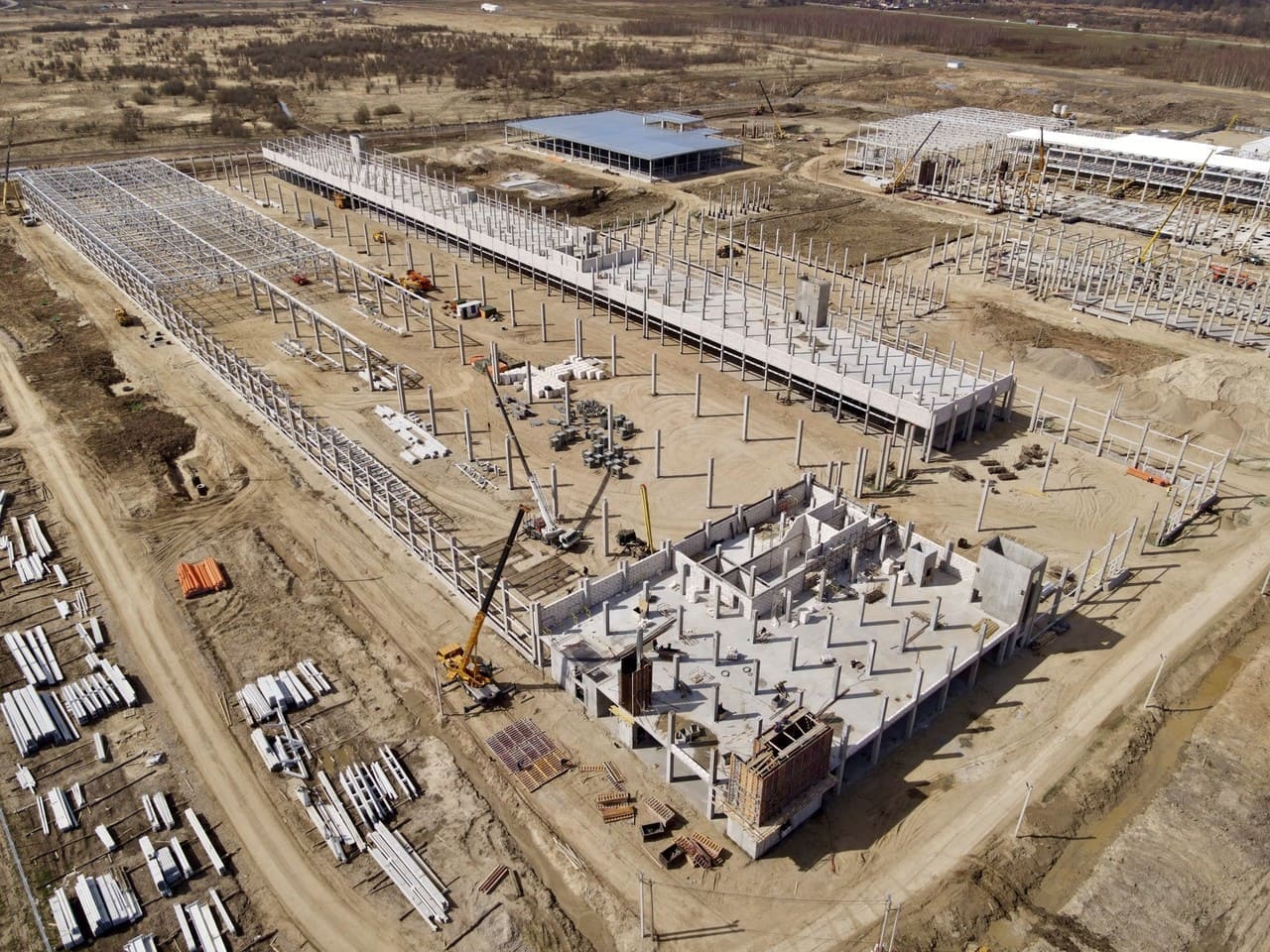 LMS specialists are assembling the steel structures of the industrial complex in Chernyakhovsk-photo-3