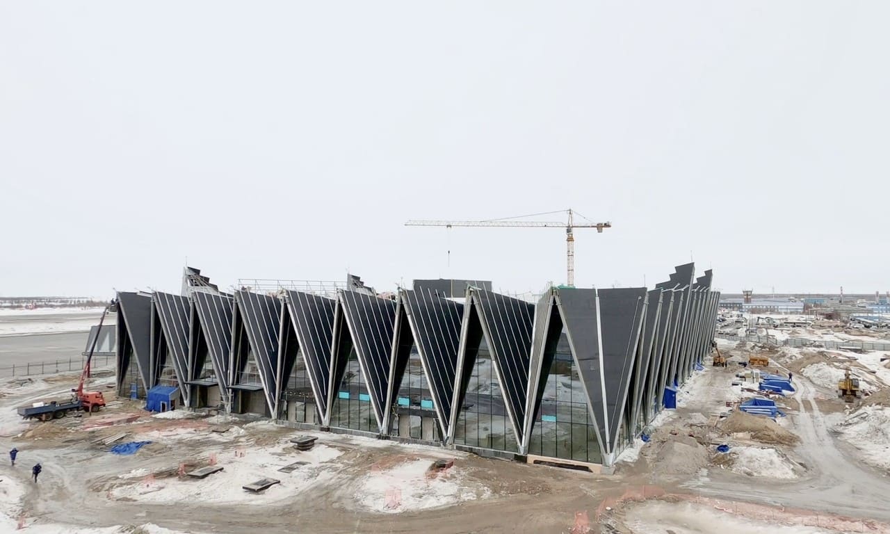 Строительство терминала аэропорта Новый Уренгой в мае 2022 года-photo-2