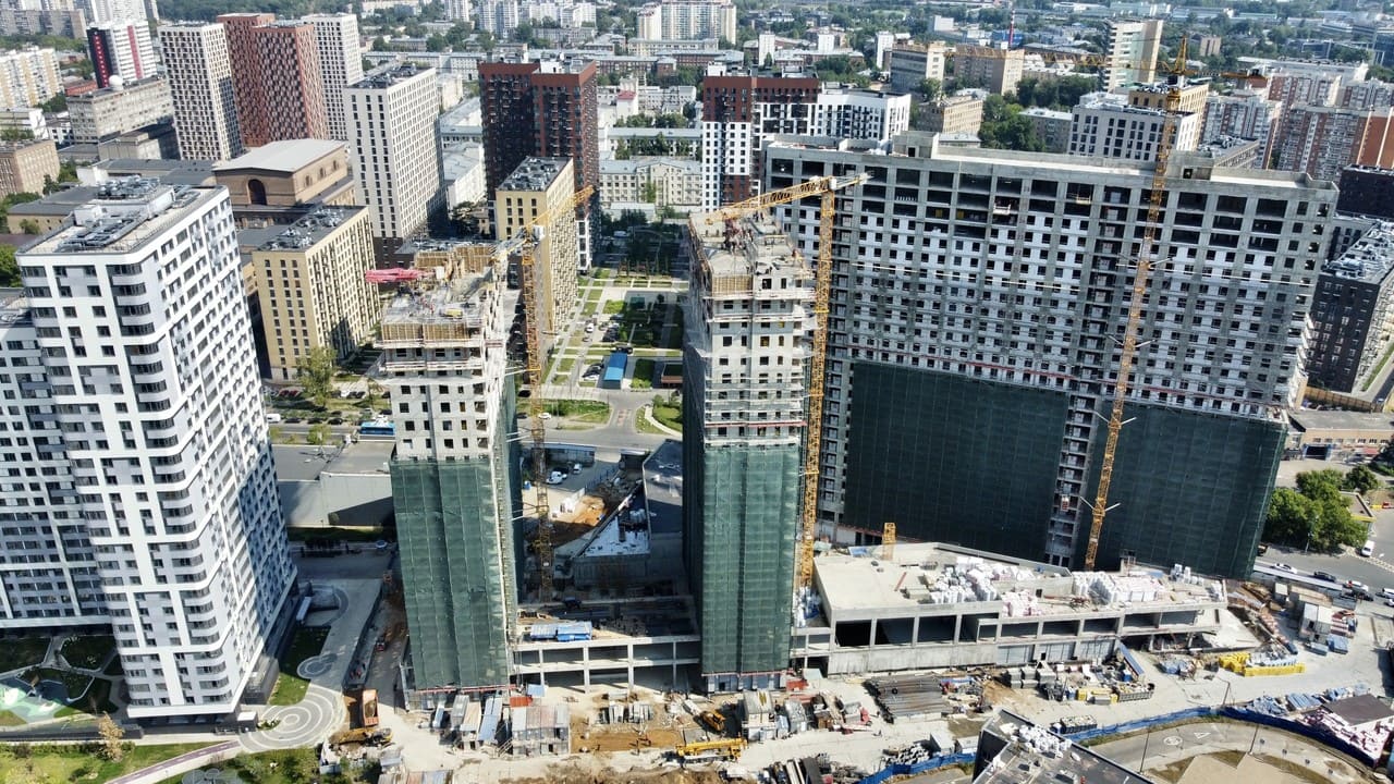 Pouring of bearing structures is completed in the 18th building of Simvol Residential Complex-photo-9