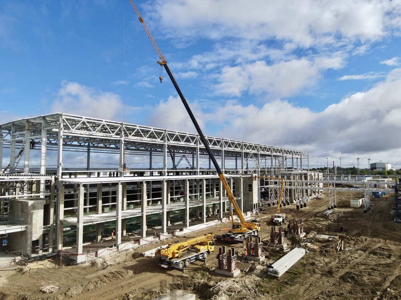 LMS erected more than 3.5 thousand tons of metal frame in Chernyakhovsk-photo-4