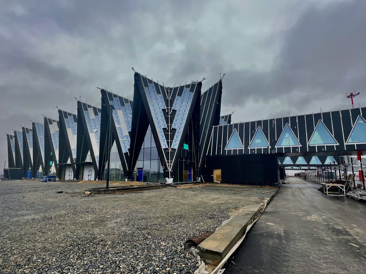 Строящийся терминал аэропорта Новый Уренгой готов на 80%-photo-1