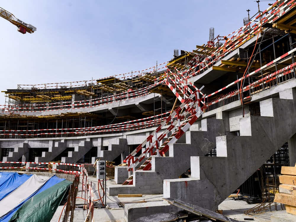Our specialists are building the fifth floor of the Arena Omsk